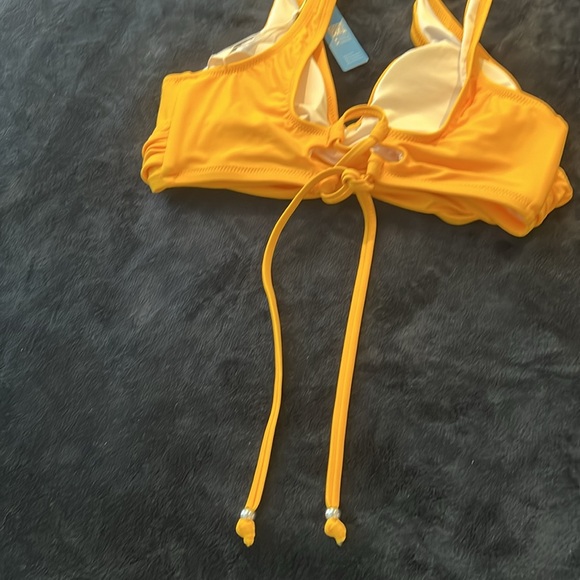 NEVER WORN- Cupshe bikini with tie closure and lemon details (size M) - Picture 4 of 5